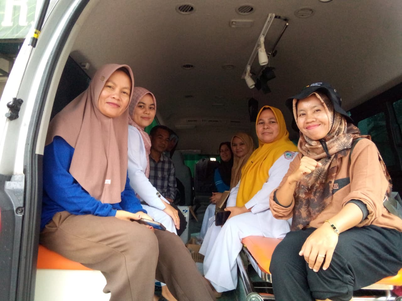 Respon Cepat Puskesmas Aia Gadang: Ambulans dan Tim Medis Jadi Titik Tumpu Utama 6 WhatsApp Image 2025 11 25 at 17.10.05 1