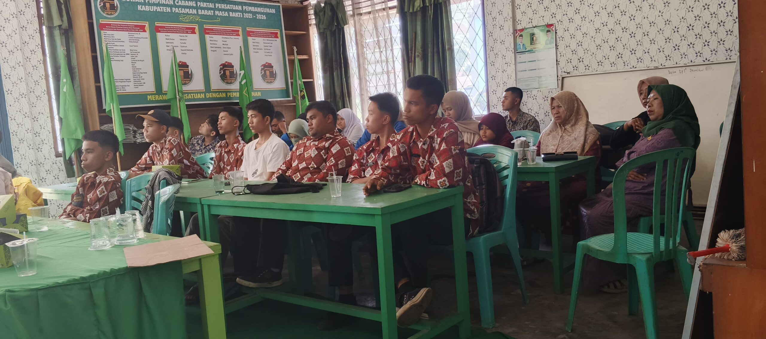 PPP Pasaman Barat Gaet Mahasiswa ITS Khatulistiwa dan IAI Yaptip dalam Pendidikan Politik 6 IMG 20251204 WA01161 scaled