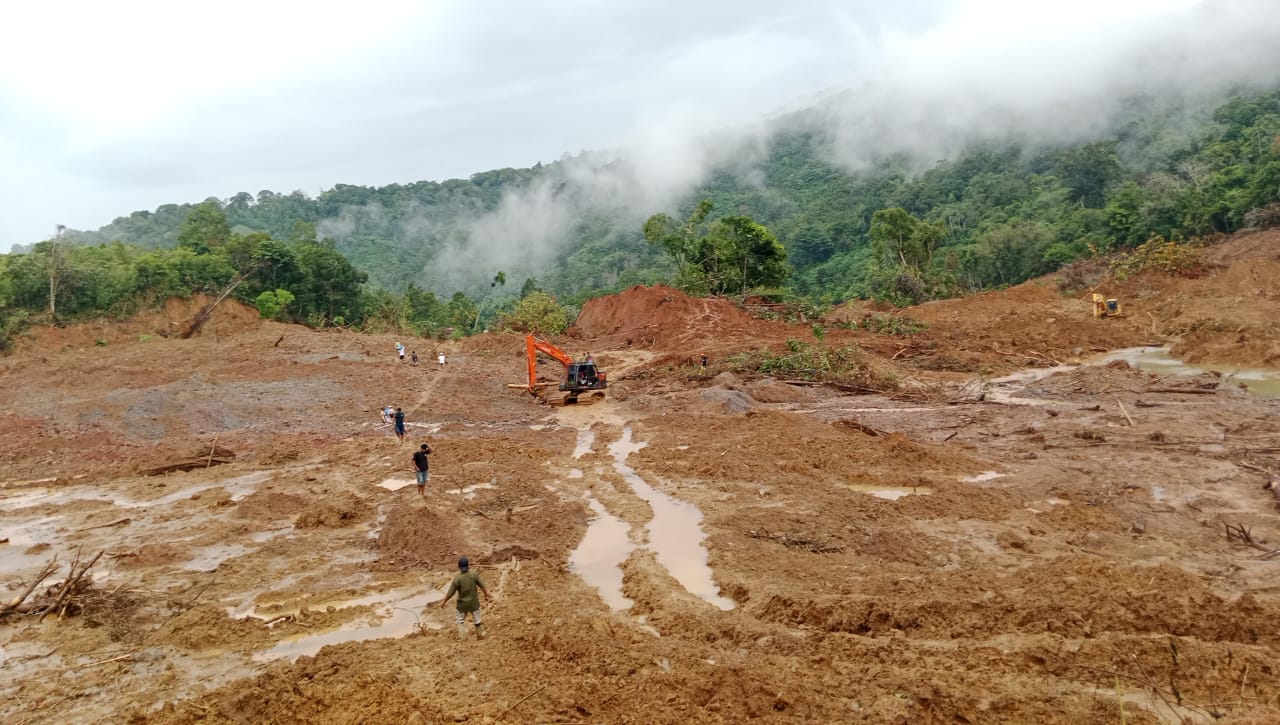 Solidaritas di Talamau: Warga Turun Tangan Bantu Petugas Cari Korban Longsor 6 IMG 20251206 WA0228