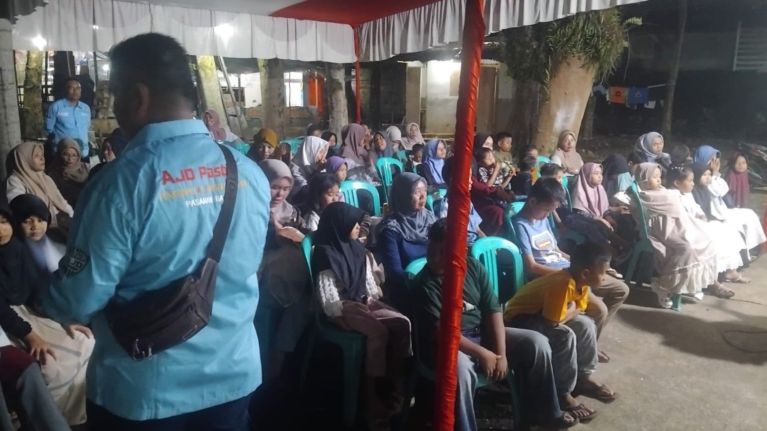 Tutup Rangkaian HPN, AJO Pasbar Berbagi Kebahagiaan dengan Puluhan Anak Yatim 7 175330