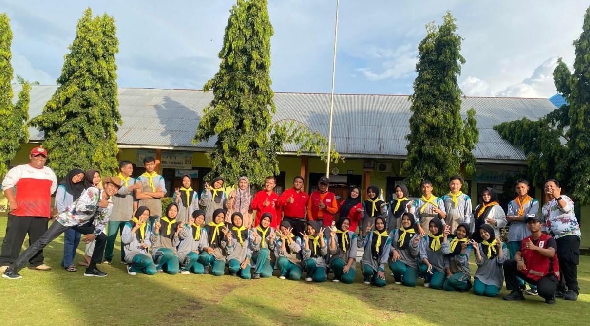 Resmi Dilantik, Anggota PMR Wira SMKN 1 Kinali Siap Jalankan Misi Kemanusiaan 6 184011