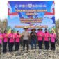 Kapolres Pasaman Barat, AKBP Agung Tribawanto, S.I.K., serta dihadiri oleh Bupati Pasaman Barat H. Yulianto, S.H., M.M., dan Ketua DPRD Pasaman Barat Dirwansyah, S.H., dalam panen raya jagung serentak kuartal II yang dilaksanakan di wilayah hukum Polres Pasaman Barat, tepatnya di Jorong Bandarajo, Nagari Lingkuang Aua Bandarajo, Kecamatan Pasaman, Sabtu (16/05/2026).