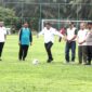 Anggota Dewan Perwakilan Rakyat Daerah (DPRD) Kabupaten Pasaman Barat Nefri, SH, menghadiri langsung pembukaan Turnamen Sepak Bola antarjorong PSLG Cup I di Lapangan Hijau PSLG, Lubuk Gadang, Nagari Koto Tangah, Kecamatan Koto Balingka, Jumat (17/4/2026).