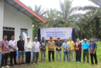 Anggota Dewan Perwakilan Rakyat Daerah (DPRD) Kabupaten Pasaman Barat, Hamidi, menghadiri bantuan renovasi Rumah Tidak Layak Huni (RTLH di Silawai Timur, Kecamatan Sungai Beremas, Jumat (24/4).