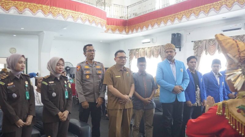Wakil Ketua Dewan Perwakilan Rakyat Daerah (DPRD) Kabupaten Pasaman Barat, Supriyono, menghadiri langsung prosesi pelantikan Dewan Pengurus Daerah (DPD) Komite Nasional Pemuda Indonesia (KNPI) Kabupaten Pasaman Barat periode 2025–2028, di Aula Kantor Bupati Pasaman Barat, Senin (27/4/2026).