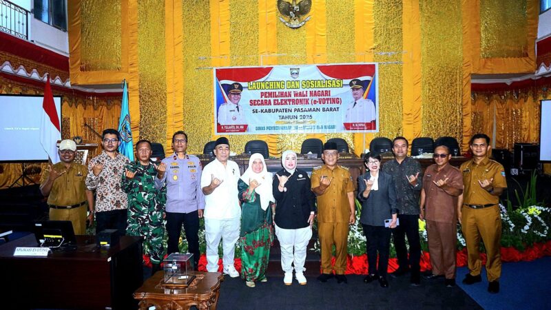 Ketua Komisi IV Dewan Perwakilan Rakyat Daerah (DPRD) Kabupaten Pasaman Barat, Adriwilza, menghadiri peluncuran dan sosialisasi sistem Pemilihan Wali Nagari (Pilwana) berbasis elektronik (e-Voting) Pilwana serentak tahun 2026, di Aula Kantor Bupati Pasaman Barat, Simpang Empat, Selasa (19/05/2026).