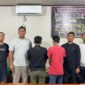 Satuan Reserse Kriminal (Satreskrim) Polres Pasaman Barat berhasil meringkus kedua buron berinisial RD (21) dan RT (40) di daerah Tandun, Kecamatan Tandun, Kabupaten Rokan Hulu, Provinsi Riau, Rabu (13/5/2026).