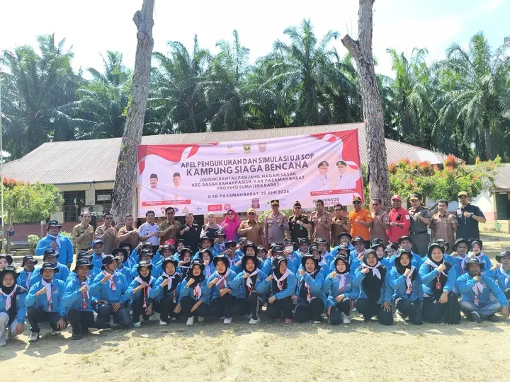 Bupati Yulianto Kukuhkan Pengurus Kampung Siaga Bencana Sasak Ranah Pasisie 6 1782727583336