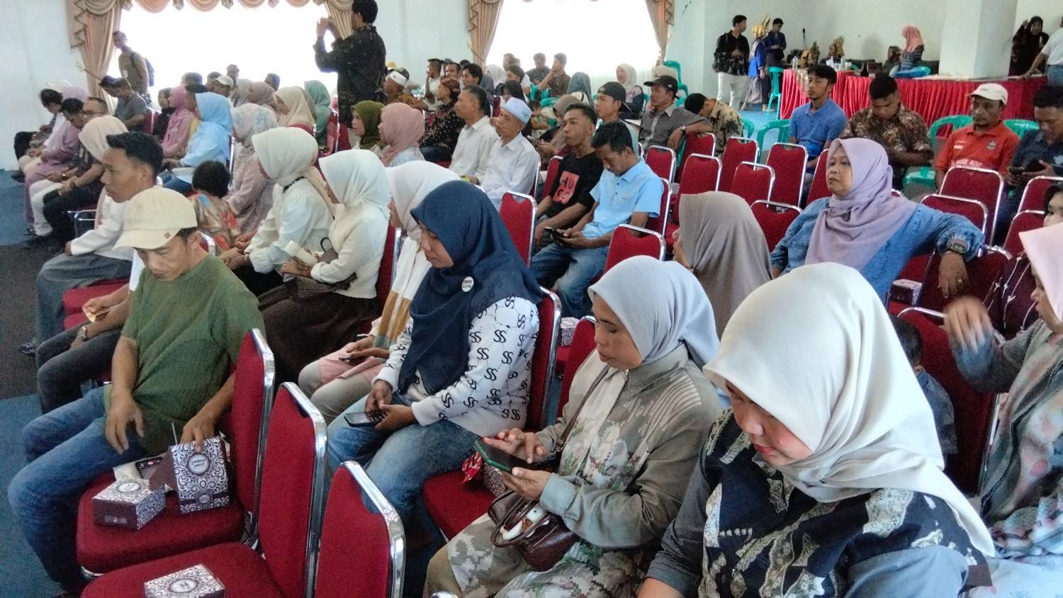 H. Arisal Aziz Gandeng Kemenkumham Sumbar Gelar Forum Komunikasi Hukum di Pasaman Barat 11 496742 200kb